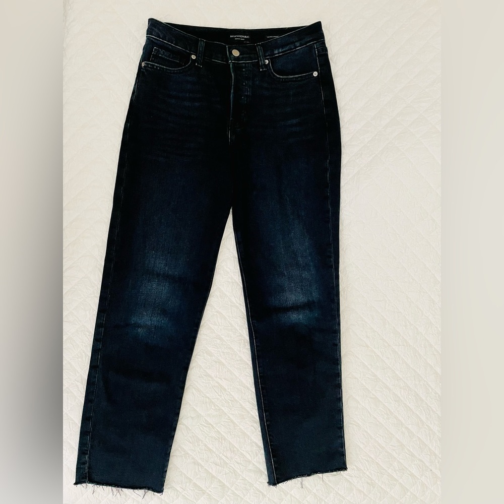 High Rise Straight Cut Medium/Dark Wash BANANA REPUBLIC Jeans | Size 26